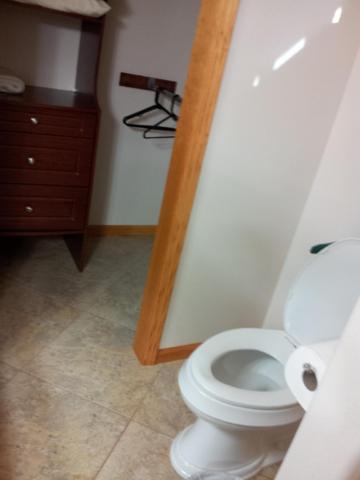 Glacier Creek Lodging Seward Room photo